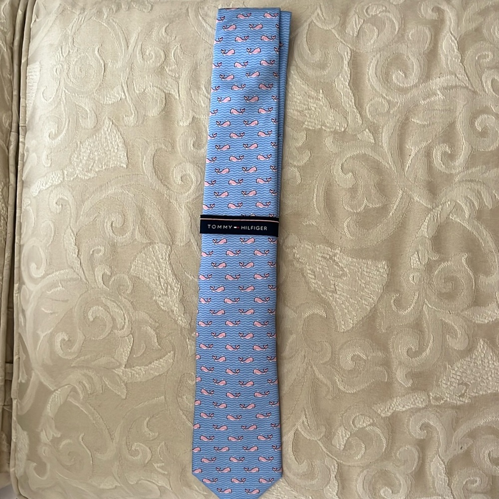 Tommy Hilfiger Men’s Whale Tie